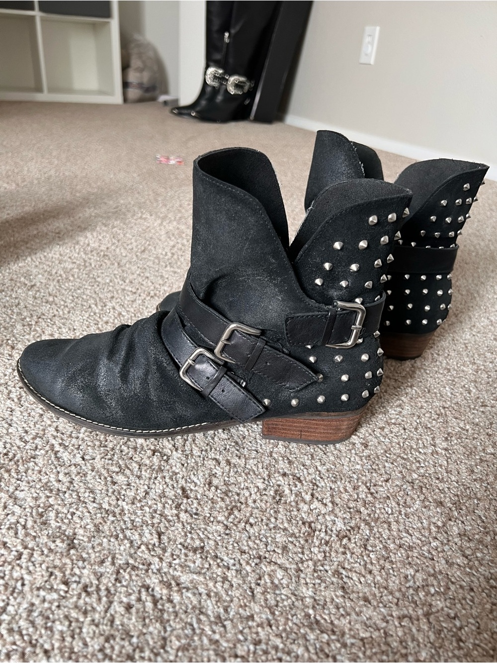 12 DV by Dolce Vita Malika spiked slouch bootie - Picture 3 of 7